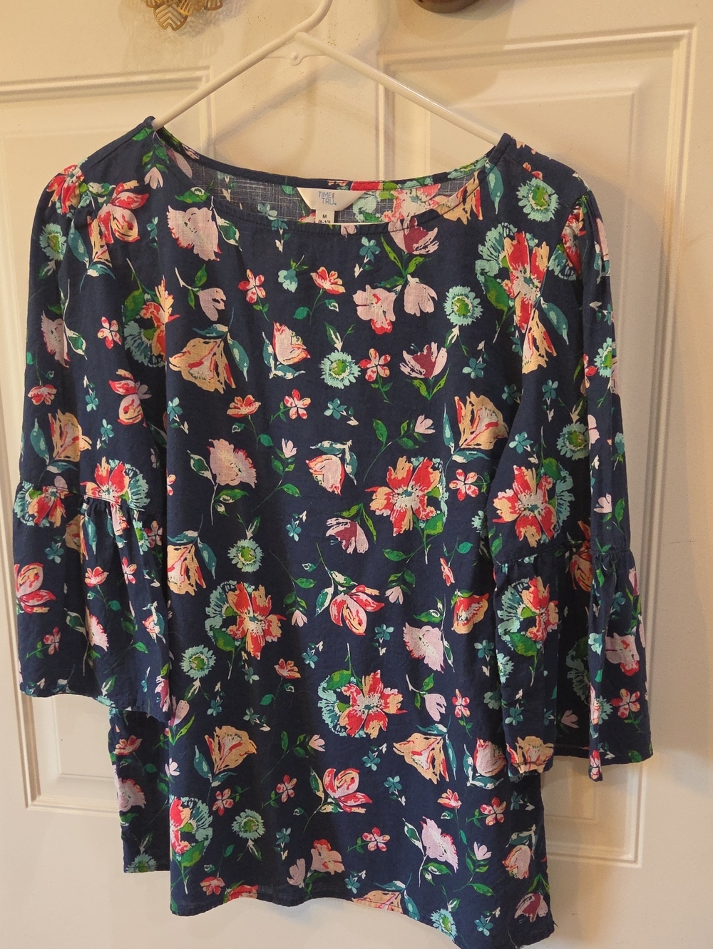 Time and Tru Navy Floral 3/4 Sleeve Tunic